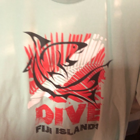 - 🌴Crazy Jack Fiji Islands Tee- 692 *tee deal $15 or $12 w/offer - Picture 2 of 4